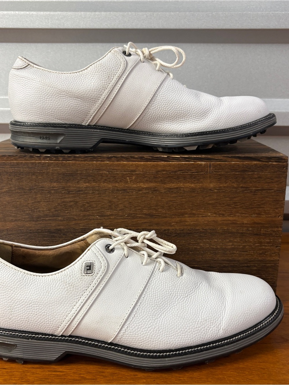 Footjoy DryJoys Premiere Series White Leather Spikeless Golf Shoe Size 10.5 - Picture 4 of 8